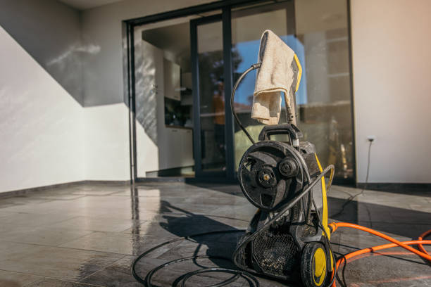Best Driveway Pressure Washing  in Elwood, KS